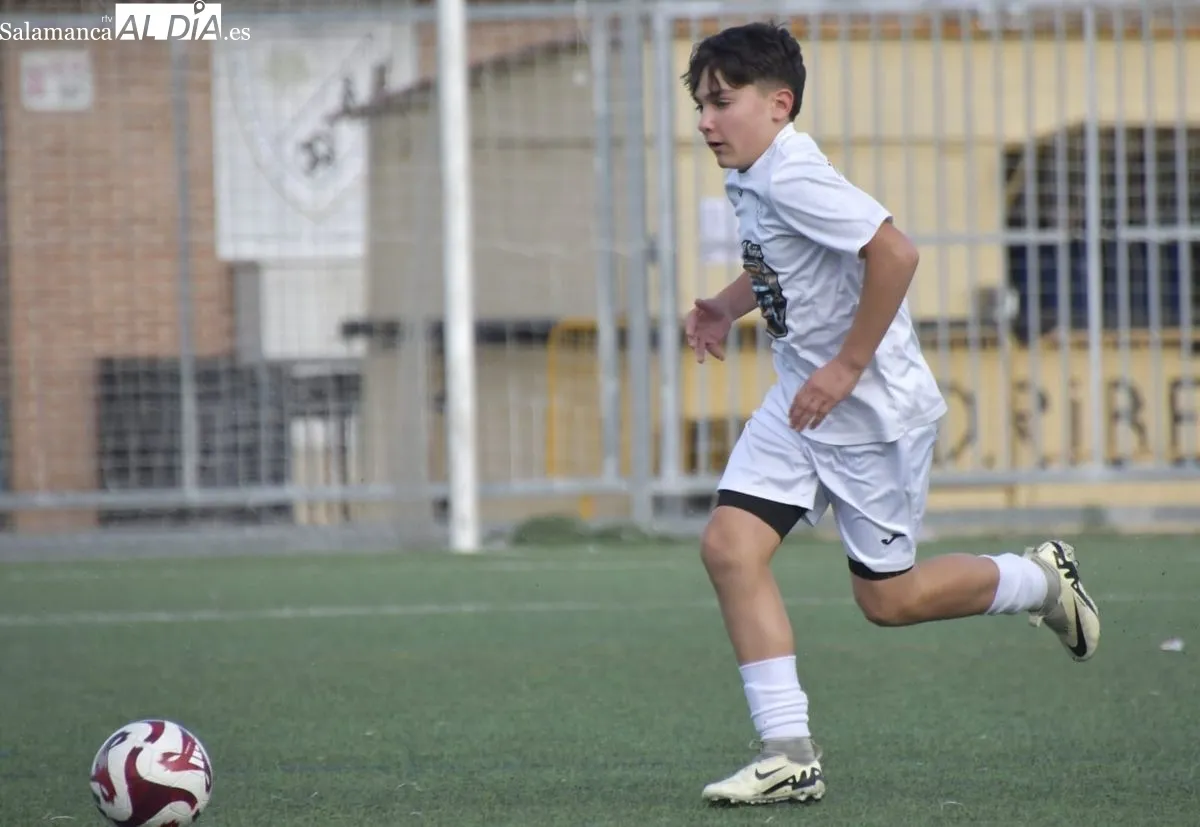 Foto 11 - Nueva jornada de f&uacute;tbol base en Salamanca con m&aacute;xima emoci&oacute;n (GALER&Iacute;A DE FOTOS)