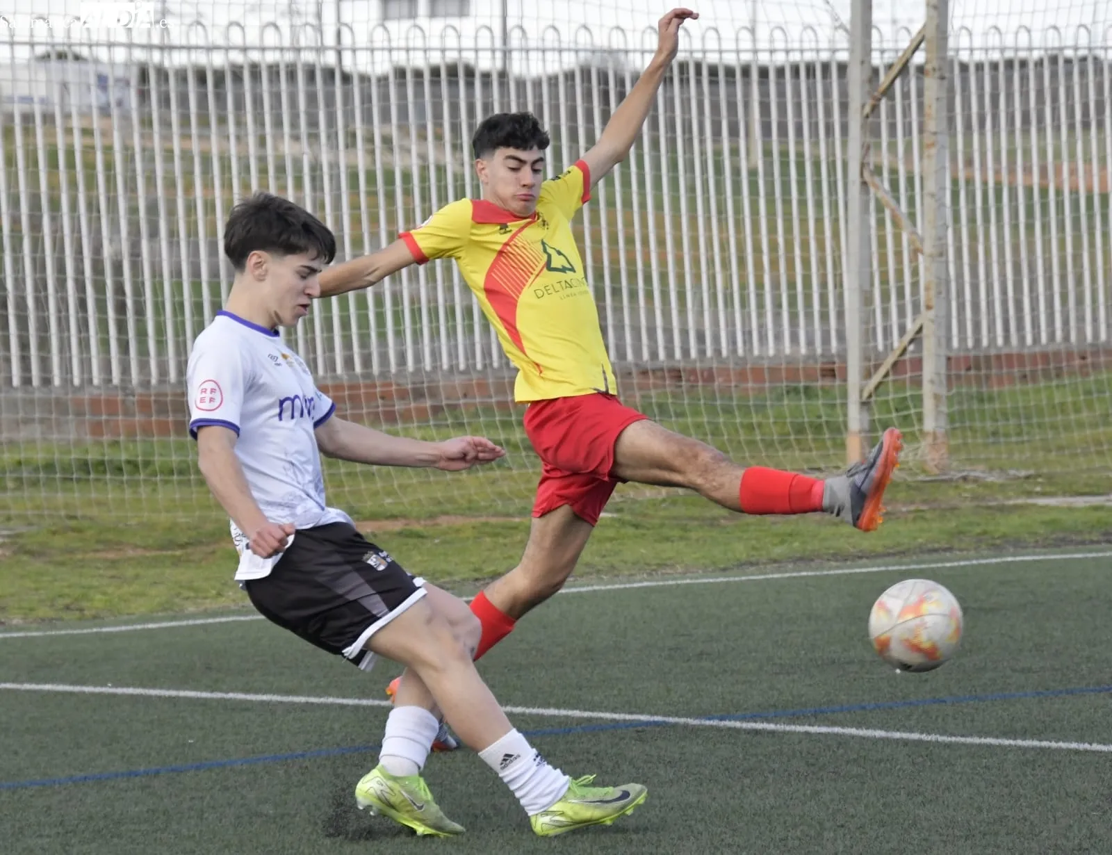 Foto 7 - El Salamanca UDS pierde con La Amistad (0-2)