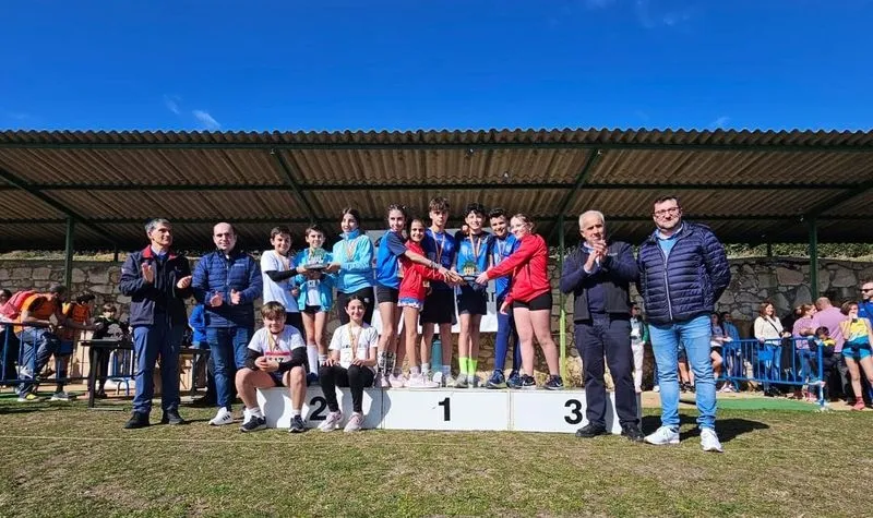 Foto 4 - La Escuela Municipal de Atletismo de Alba de Tormes brilla en la final de campo a trav&eacute;s