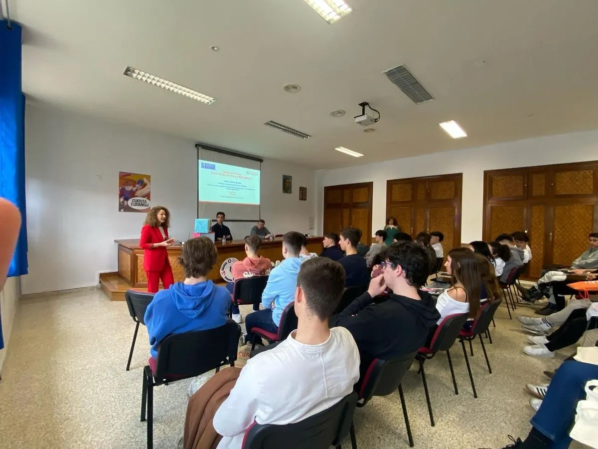 Foto 2 - Jornadas de orientaci&oacute;n acad&eacute;mica, profesional y vocacional en el colegio Maristas