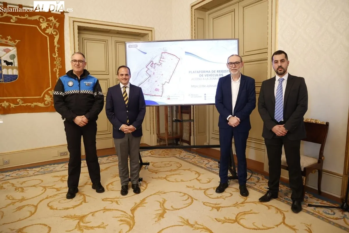 Ya puedes inscribirte en la plataforma de registro de vehículos para acceder a la zona peatonal de Salamanca | FOTOS: David Sañudo 