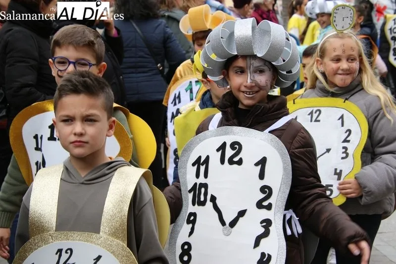 Foto 6 - Un Carnaval con arte, imaginaci&oacute;n y creatividad en el CEIP Santa Teresa