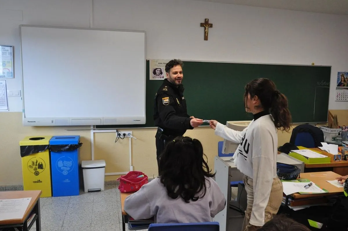 La Policía Nacional de Béjar entrega el 
