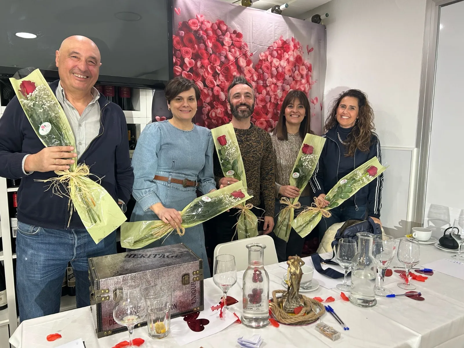 Foto 3 - El X Concurso de Poemas de San Valent&iacute;n de Los &Aacute;lamos corona a Paola Gonz&aacute;lez y Pilar Bl&aacute;zquez como ganadoras