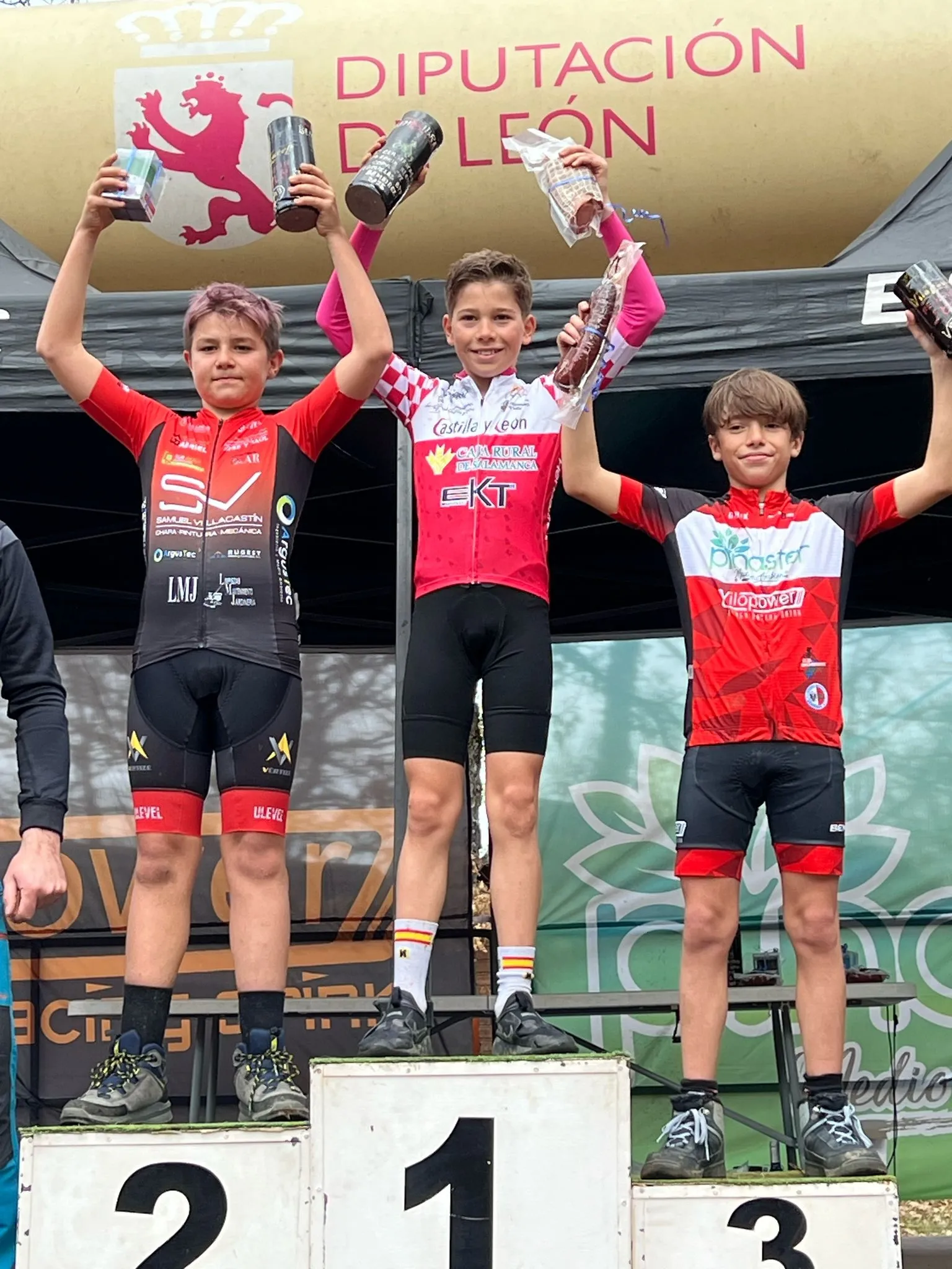 Enzo García, del Caja Rural de Salamanca – Ekiparte (EKT) ganó en alevines en Bembibre y encabeza la Copa Escuelas BTT de CyL