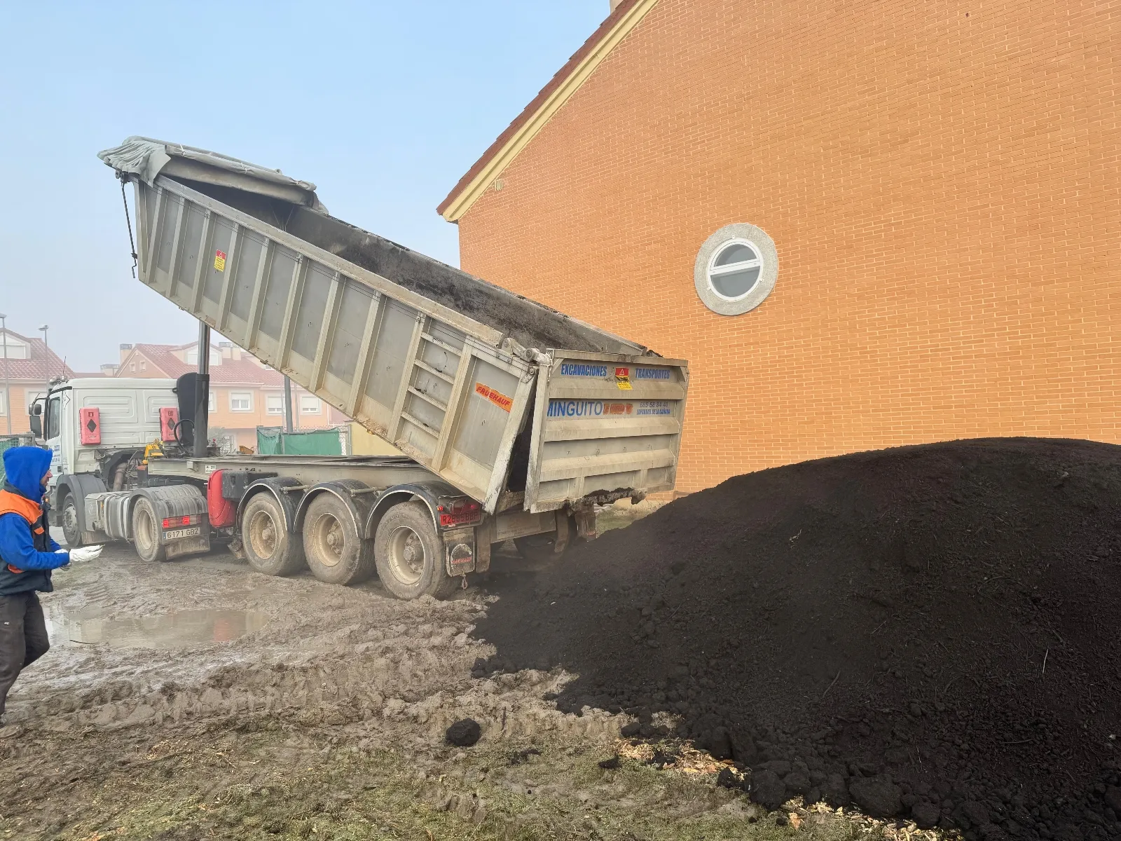 Foto 2 - Pe&ntilde;aranda se une al convenio transfronterizo 'Fronteira' y logra transformar 250 metros c&uacute;bicos de residuos vegetales en compost a coste cero