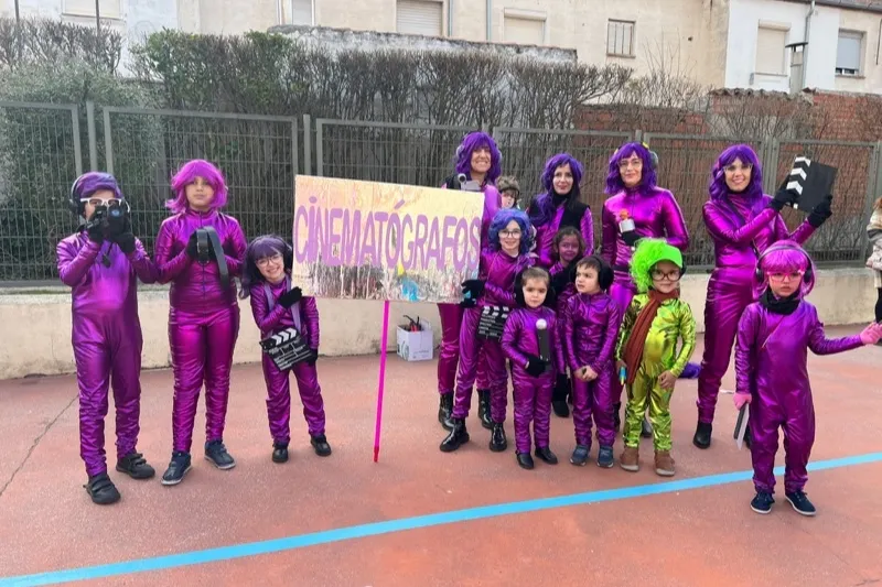 Foto 10 - Multitudinaria y sorprendente fiesta de carnaval en el colegio La Encarnaci&oacute;n