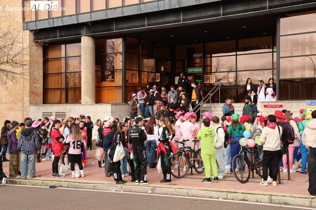 Fiestas de la Facultad de Derecho en el Campus Unamuno. Foto de David Sañudo