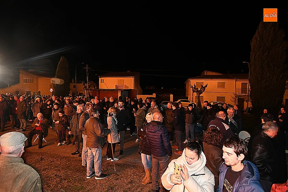 Momento de la hoguera de San Blas de 2025/ Fotos: Adrián M.Pastor