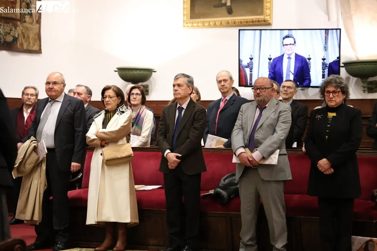 Homenaje de la USAL en el Paraninfo a docentes e investigadores jubilados. Foto de David Sañudo