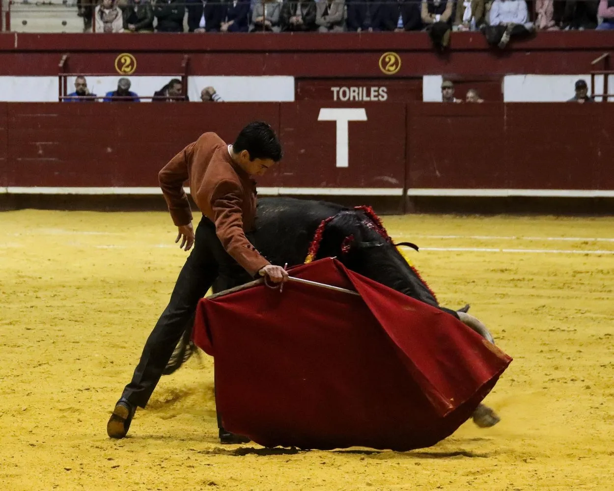 Marco Pérez corta un rabo en La Flecha