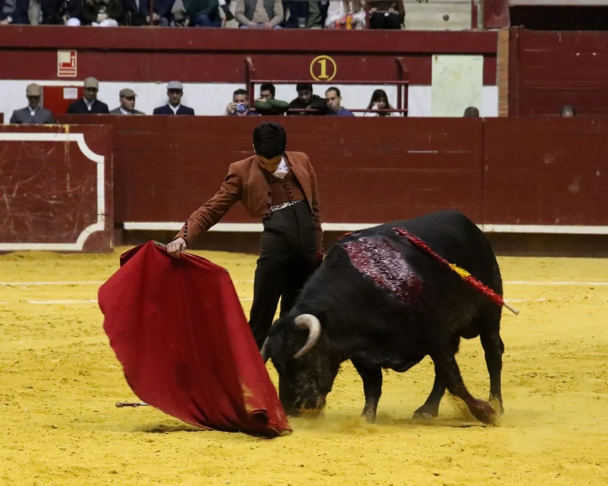 Marco Pérez corta un rabo en La Flecha