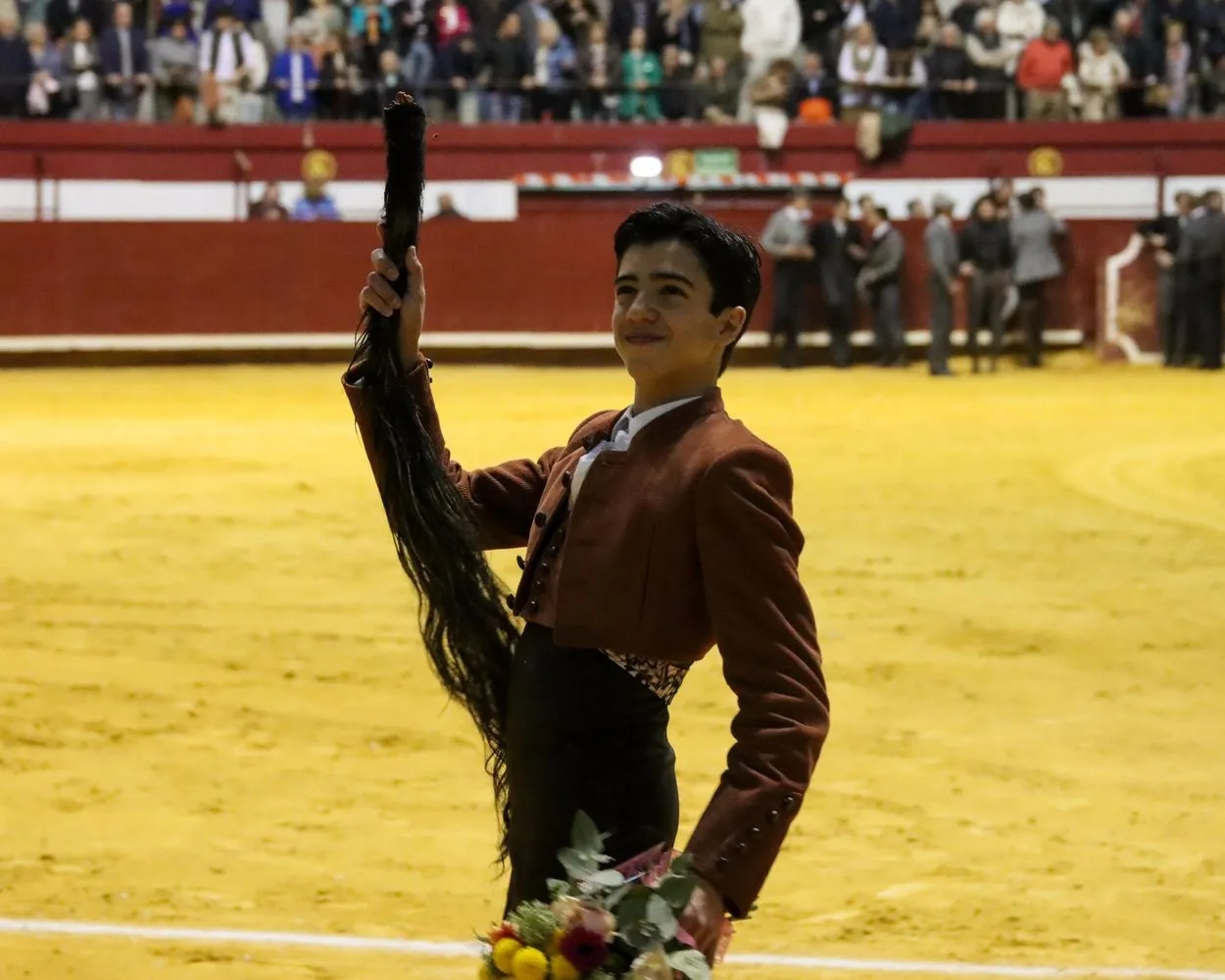Marco Pérez corta un rabo en La Flecha