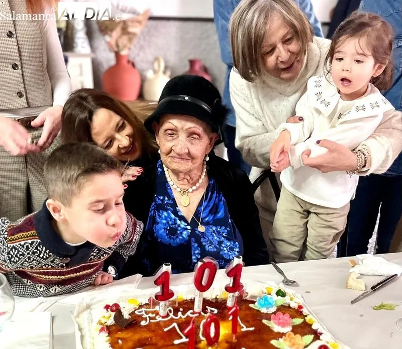 Foto 3 - Matilde Mi&ntilde;ambres, 101 a&ntilde;os de pura vitalidad