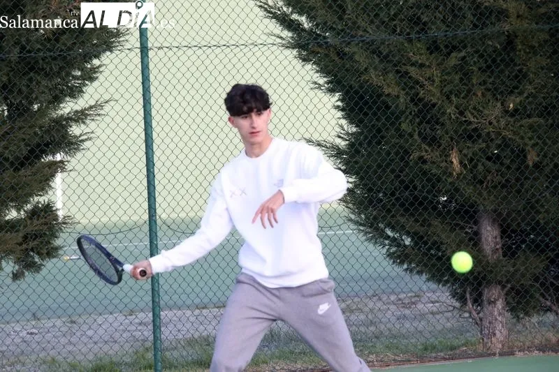 Foto 11 - La primera fase del Provincial de tenis toca a su fin este s&aacute;bado en Alba de Tormes