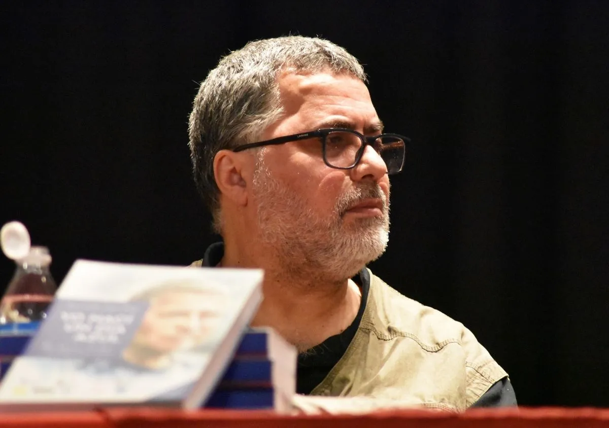 Presentación del libro 'Yo nací un día azul', de Juan Carlos López Pinto, en la Iglesia Vieja de Pizarrales. Fotos: Fernando Sánchez Gómez