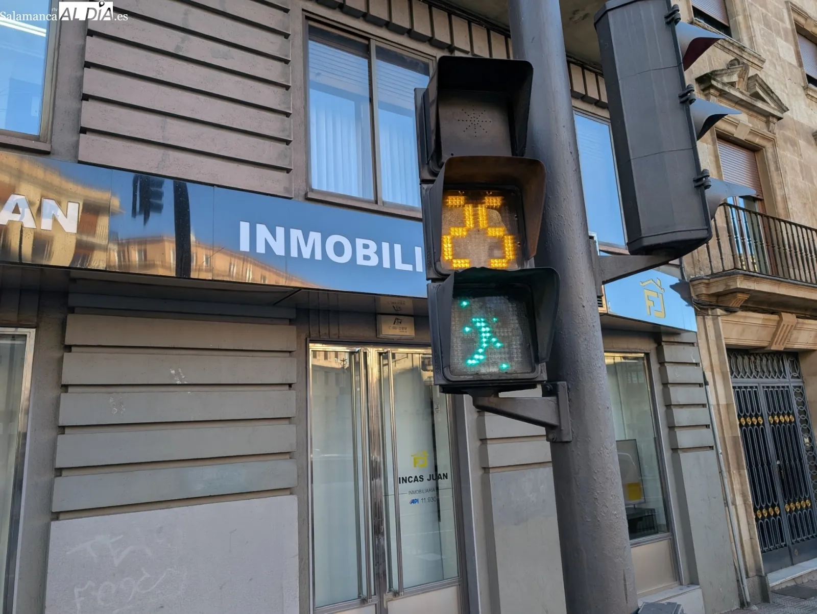 Semáforo inteligente para invidentes en Gran Vía-Plaza España. Foto: David Sañudo