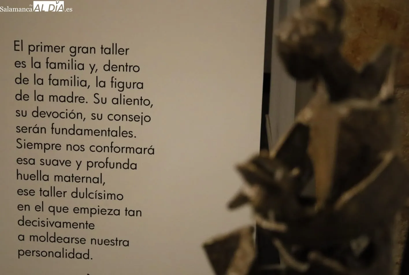 Inauguración de 'Algunas Madres', una exposición sobre la visión de la maternidad del escultor salmantino, con entrada gratuita hasta julio. Foto de David Domínguez