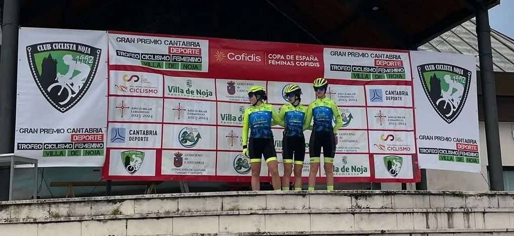 Ciclistas de HyD - Ciudad de Salamanca en Noja y El Madroño