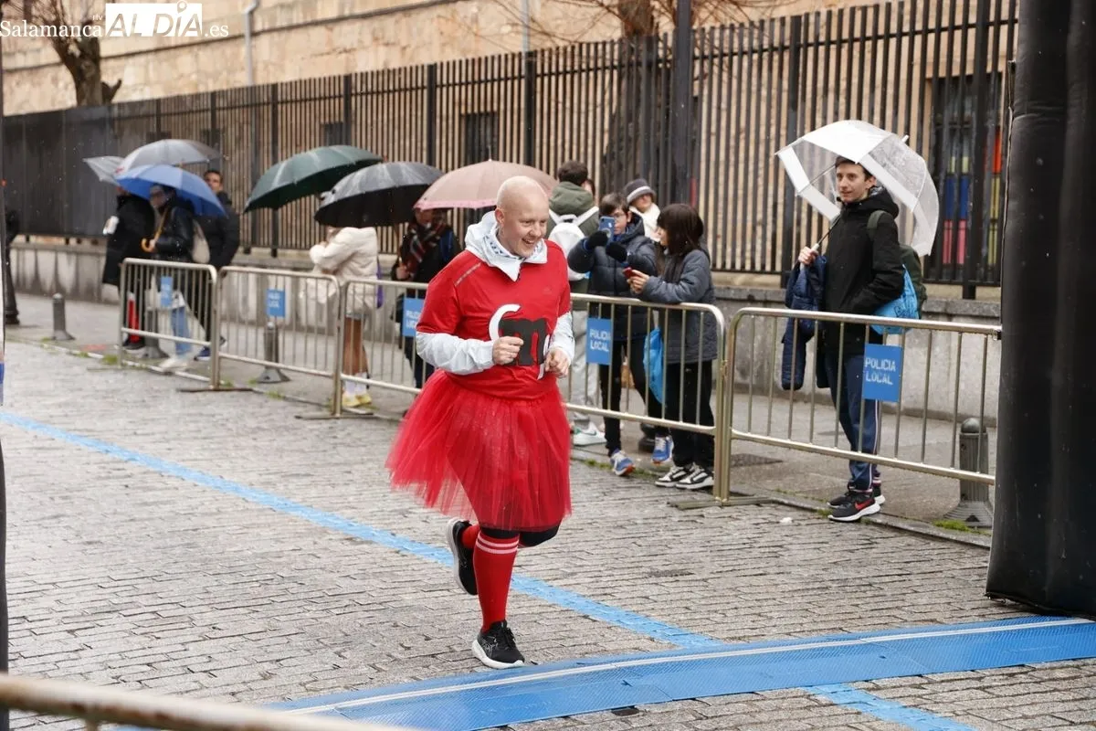El frío y la nieve no frenan la participación en la IV Carrera Solidaria Colegio Maestro Ávila | FOTOS: David Sañudo 