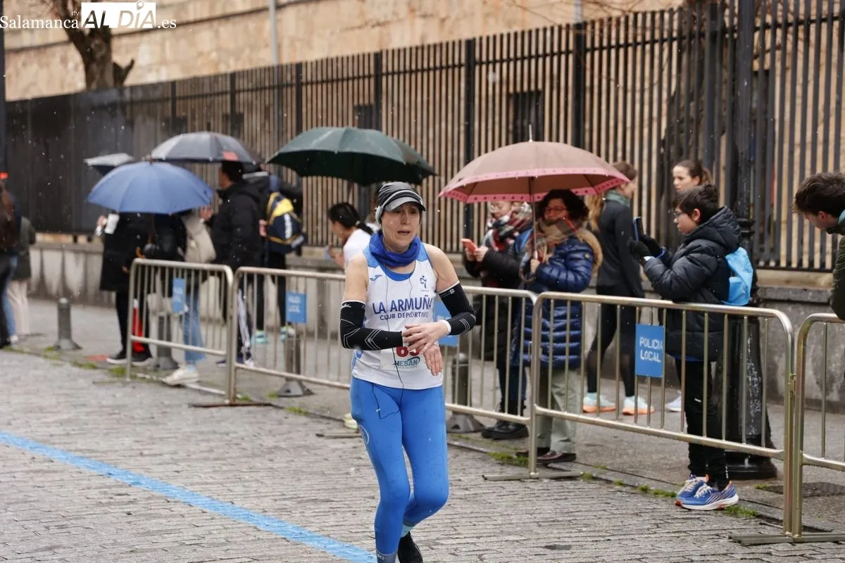 El frío y la nieve no frenan la participación en la IV Carrera Solidaria Colegio Maestro Ávila | FOTOS: David Sañudo 