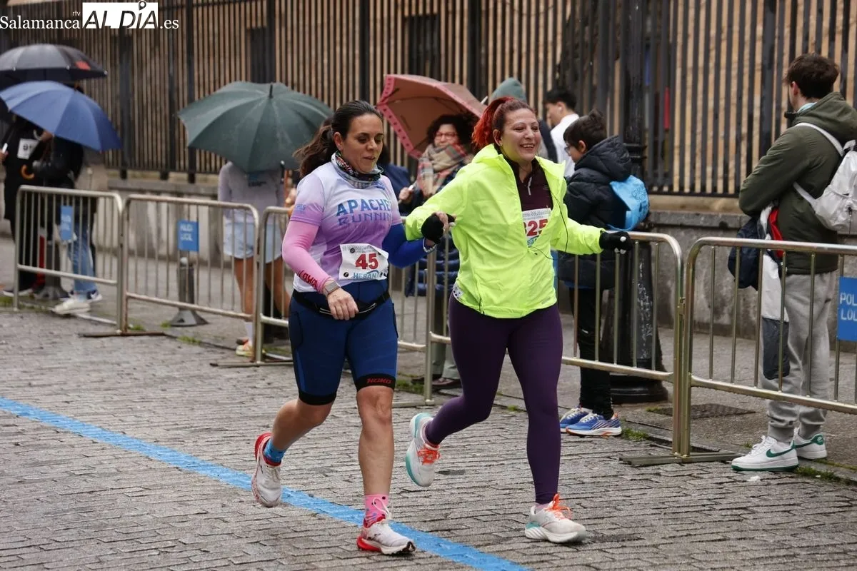 El frío y la nieve no frenan la participación en la IV Carrera Solidaria Colegio Maestro Ávila | FOTOS: David Sañudo 