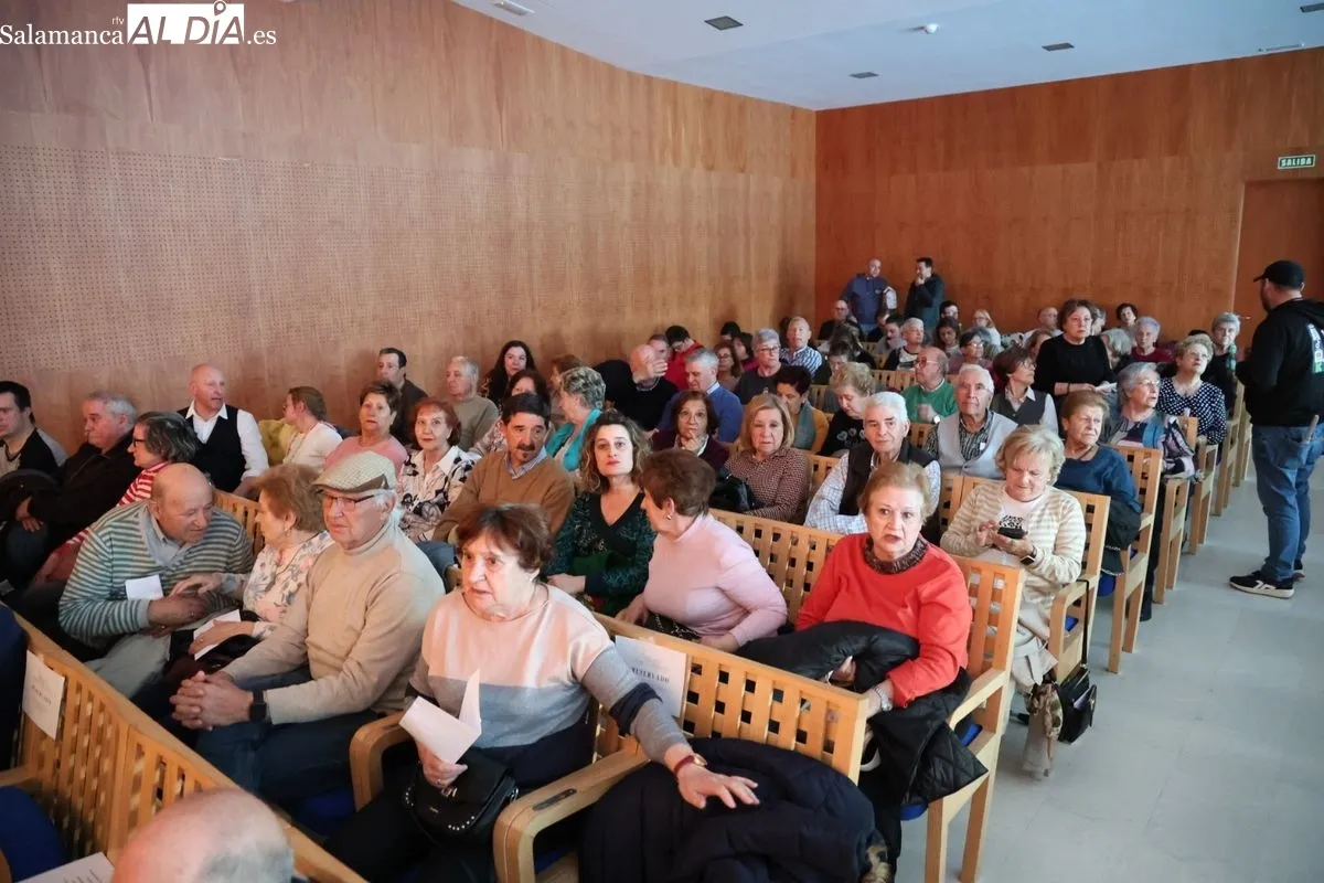Salamanca disfruta de la música más tradicional con los hermanos Carlos y Ángel Rufino de Haro | FOTOS: David Sañudo 