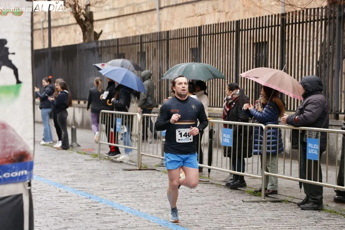El frío y la nieve no frenan la participación en la IV Carrera Solidaria Colegio Maestro Ávila | FOTOS: David Sañudo 