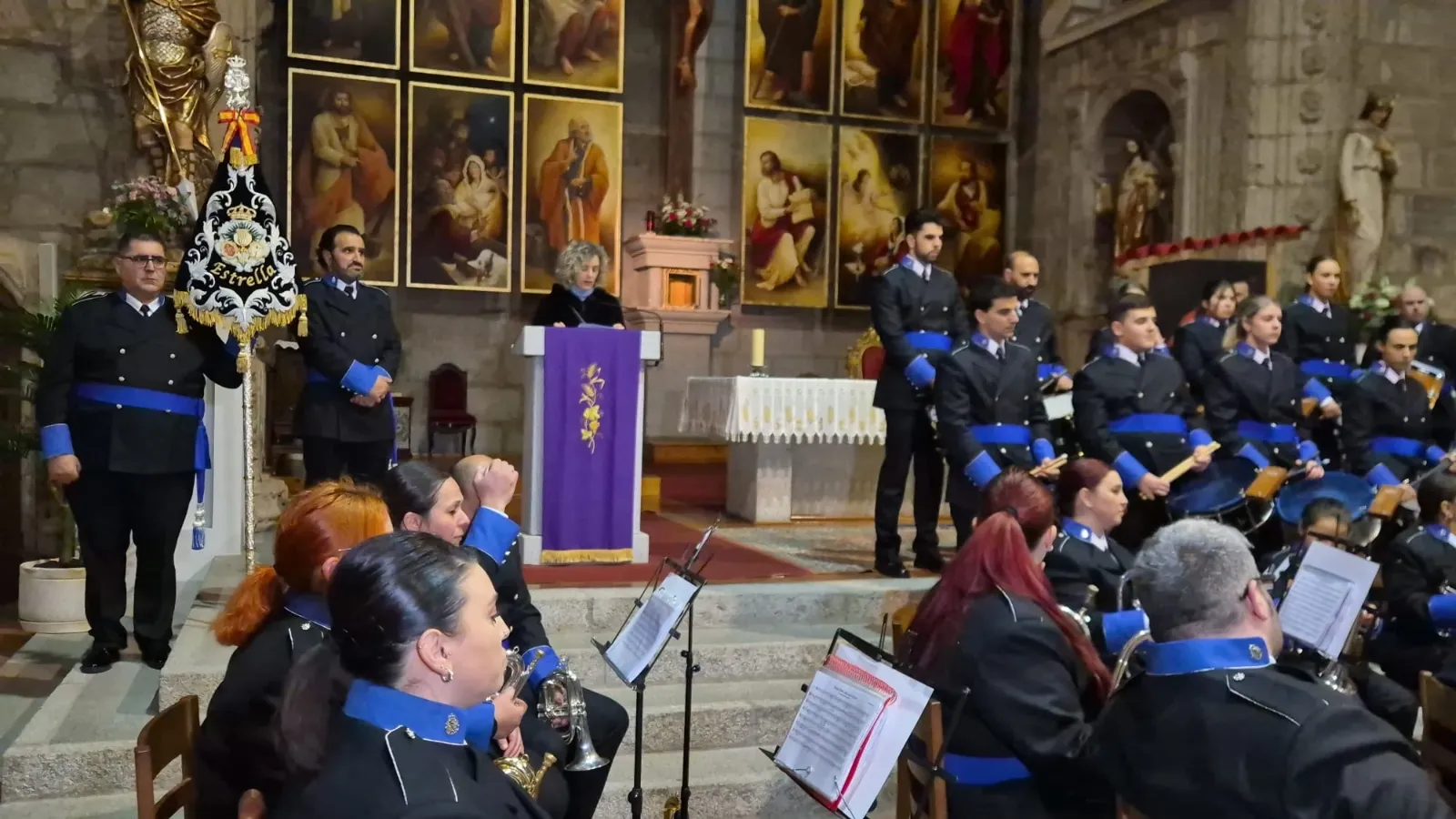 Foto 3 - &Eacute;xito y expectaci&oacute;n acompa&ntilde;an a una nueva edici&oacute;n del concierto Sones Nazarenos protagonizado por la Agrupaci&oacute;n Musical La Estrella