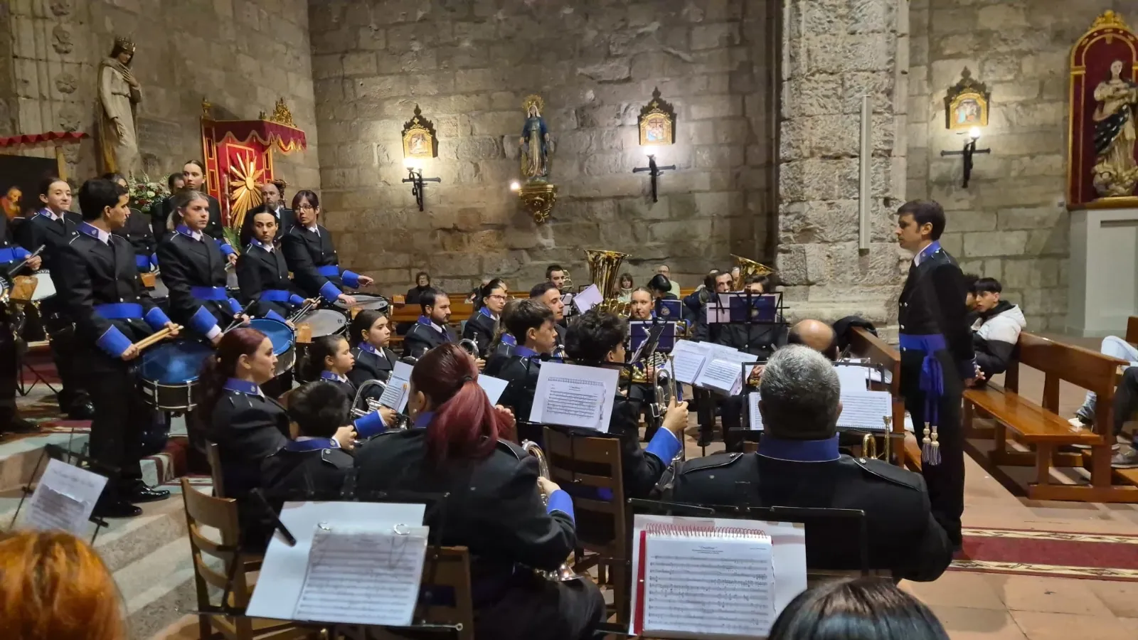 Foto 4 - &Eacute;xito y expectaci&oacute;n acompa&ntilde;an a una nueva edici&oacute;n del concierto Sones Nazarenos protagonizado por la Agrupaci&oacute;n Musical La Estrella