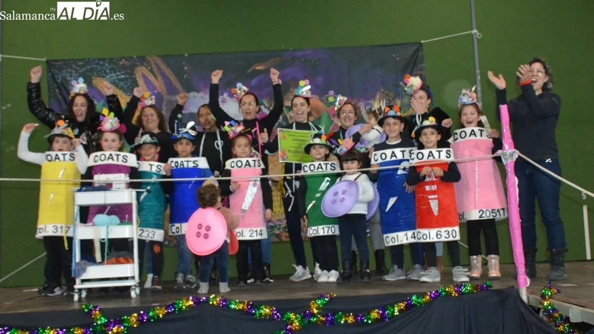 Foto 2 - Desfile, concurso de disfraces y mucha diversi&oacute;n en la fiesta del Lunes de Carnaval en Lumbrales