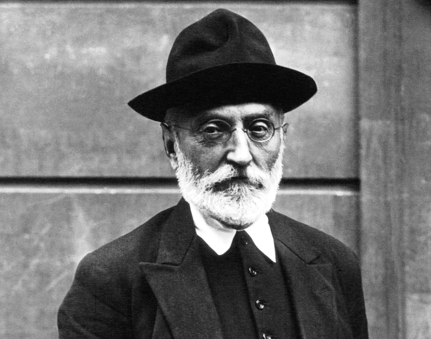 Miércoles 30 de abril. Tertulia Unamuno y Guipúzcoa