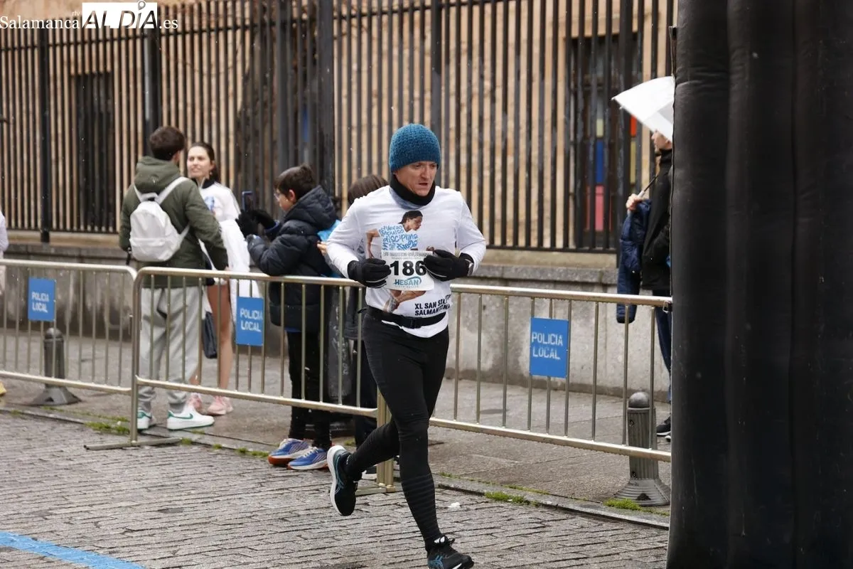 El frío y la nieve no frenan la participación en la IV Carrera Solidaria Colegio Maestro Ávila | FOTOS: David Sañudo 