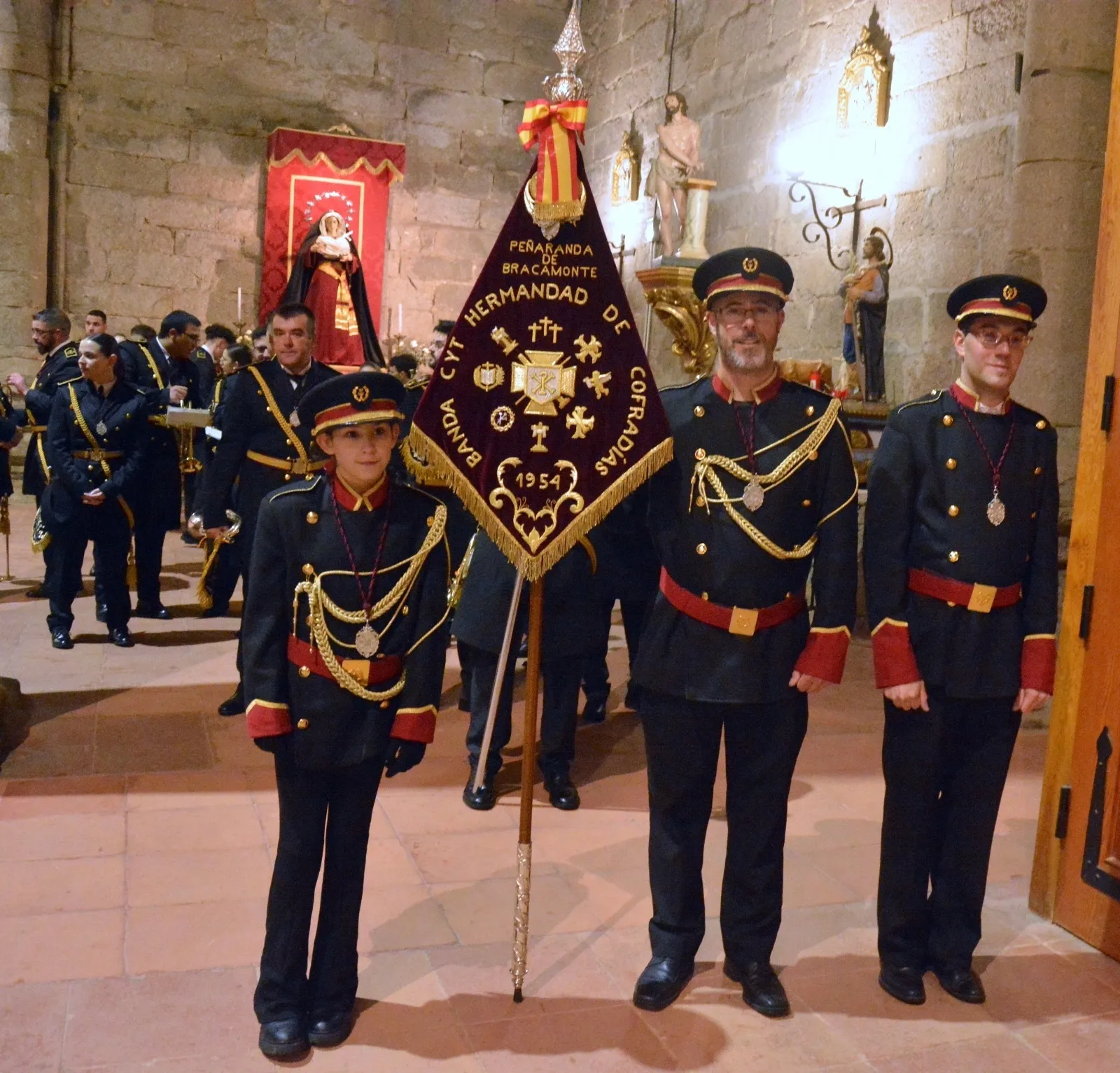 Foto 3 - Emociones y musica, juntos en el II Concierto &lsquo;Pe&ntilde;aranda de Pasi&oacute;n&rsquo; con el que la Banda de Cornetas y Tambores celebra sus 70 a&ntilde;os