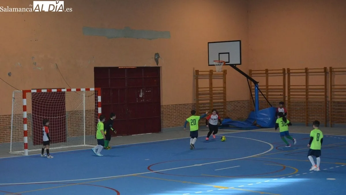 El partido se jugó en el polideportivo municipal de Lumbrales