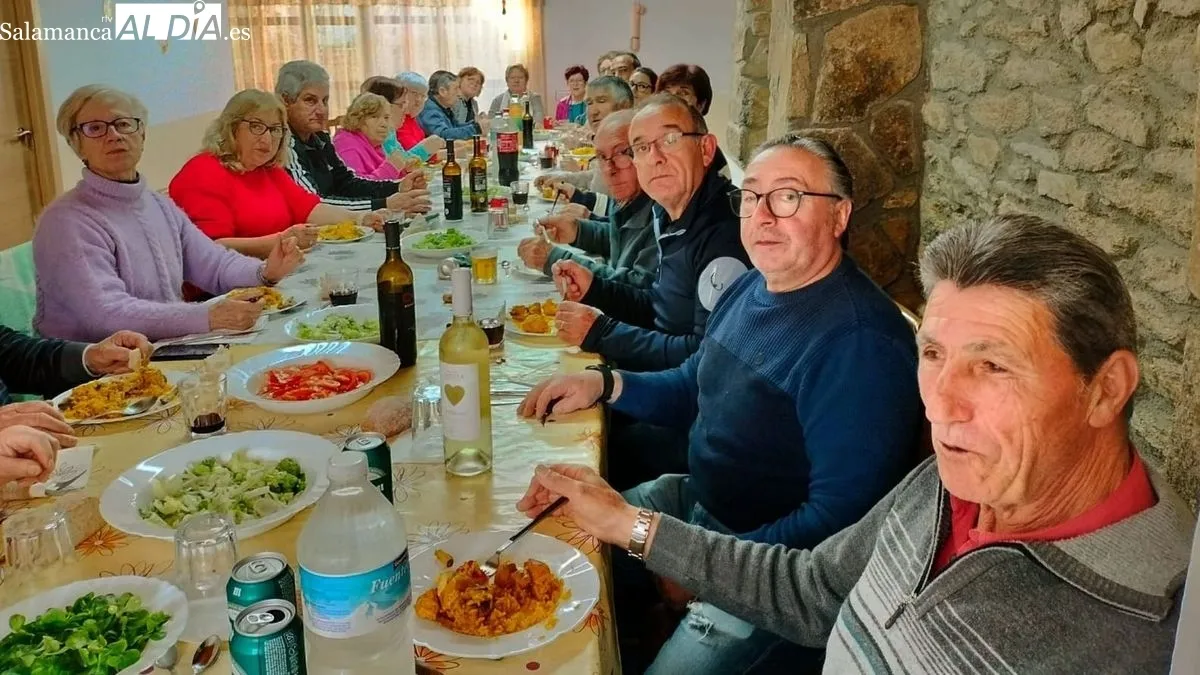 Foto 4 - Sobradillo celebra los carnavales con disfraces y comidas comunitarias