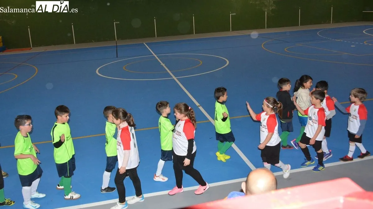 El partido se jugó en el polideportivo municipal de Lumbrales
