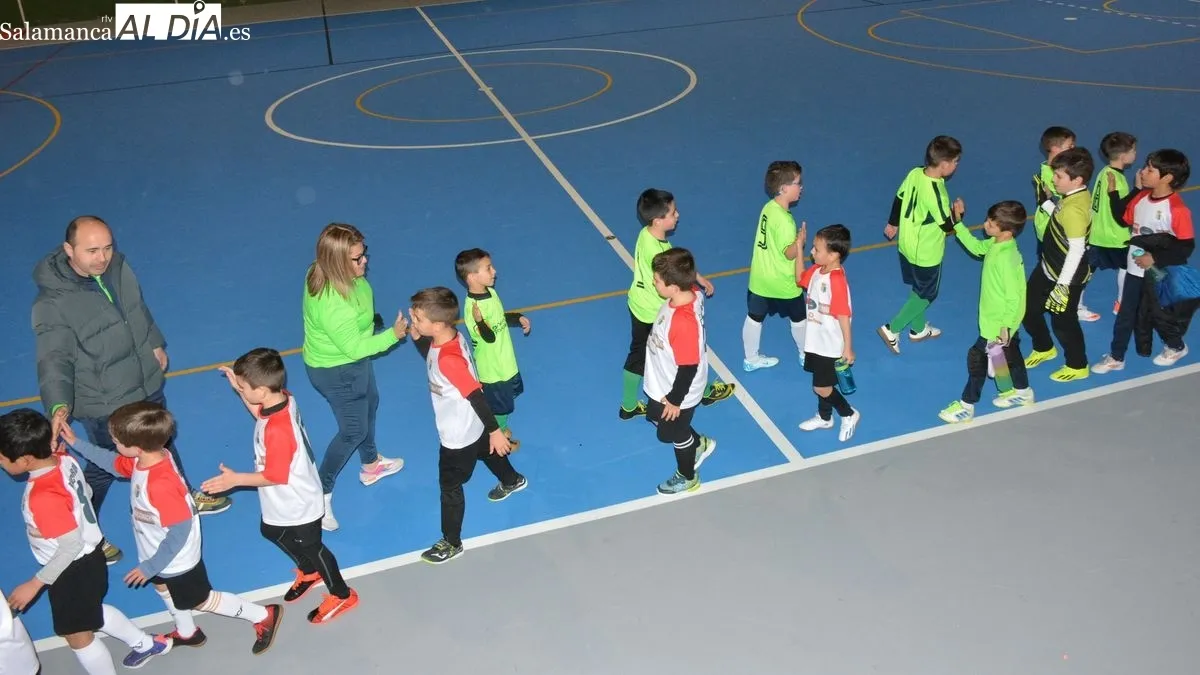 El partido se jugó en el polideportivo municipal de Lumbrales