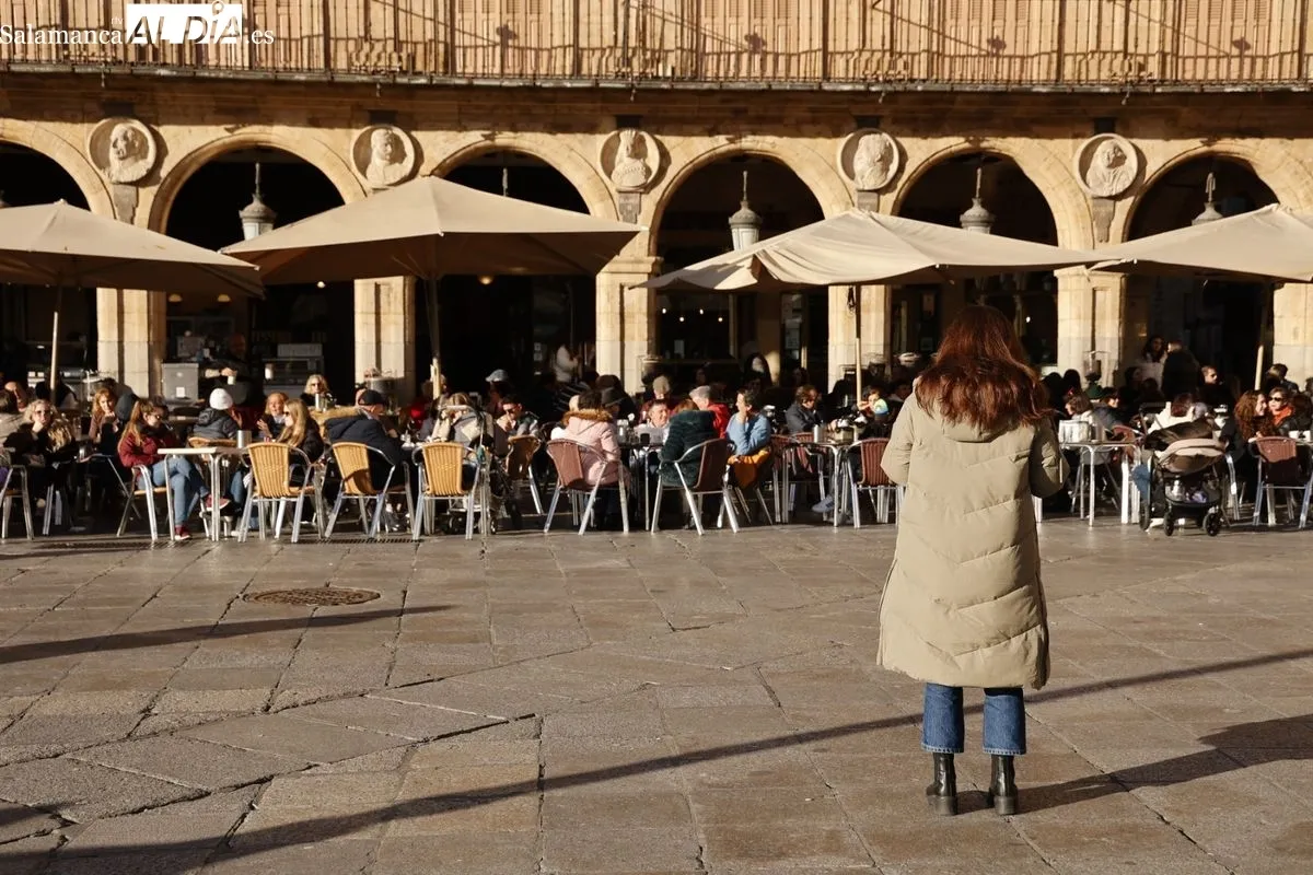 Salamanca disfruta del sol de la tarde y 'se olvida' de la nieve | FOTOS: David Sañudo 