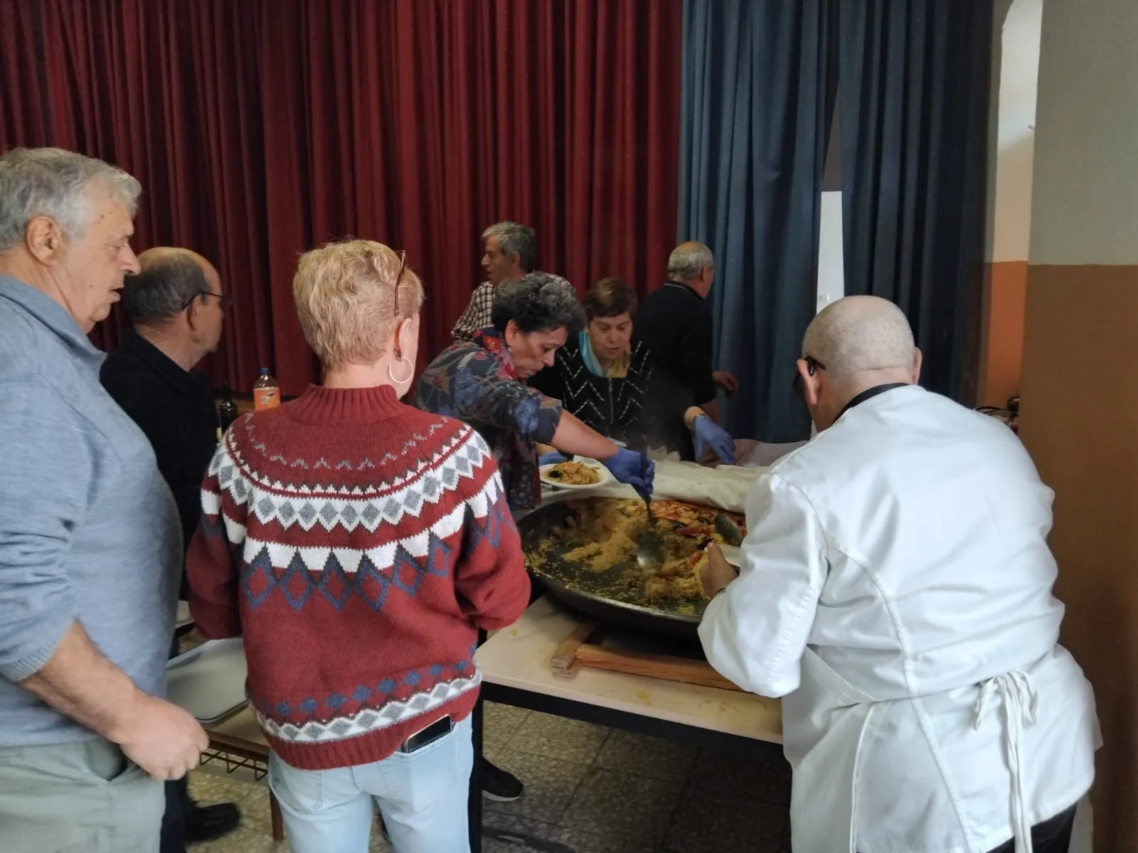 Foto 6 - M&aacute;s de 130 personas se re&uacute;nen en Cantalpino para celebrar el D&iacute;a del Padre gracias a la asociaci&oacute;n de mayores