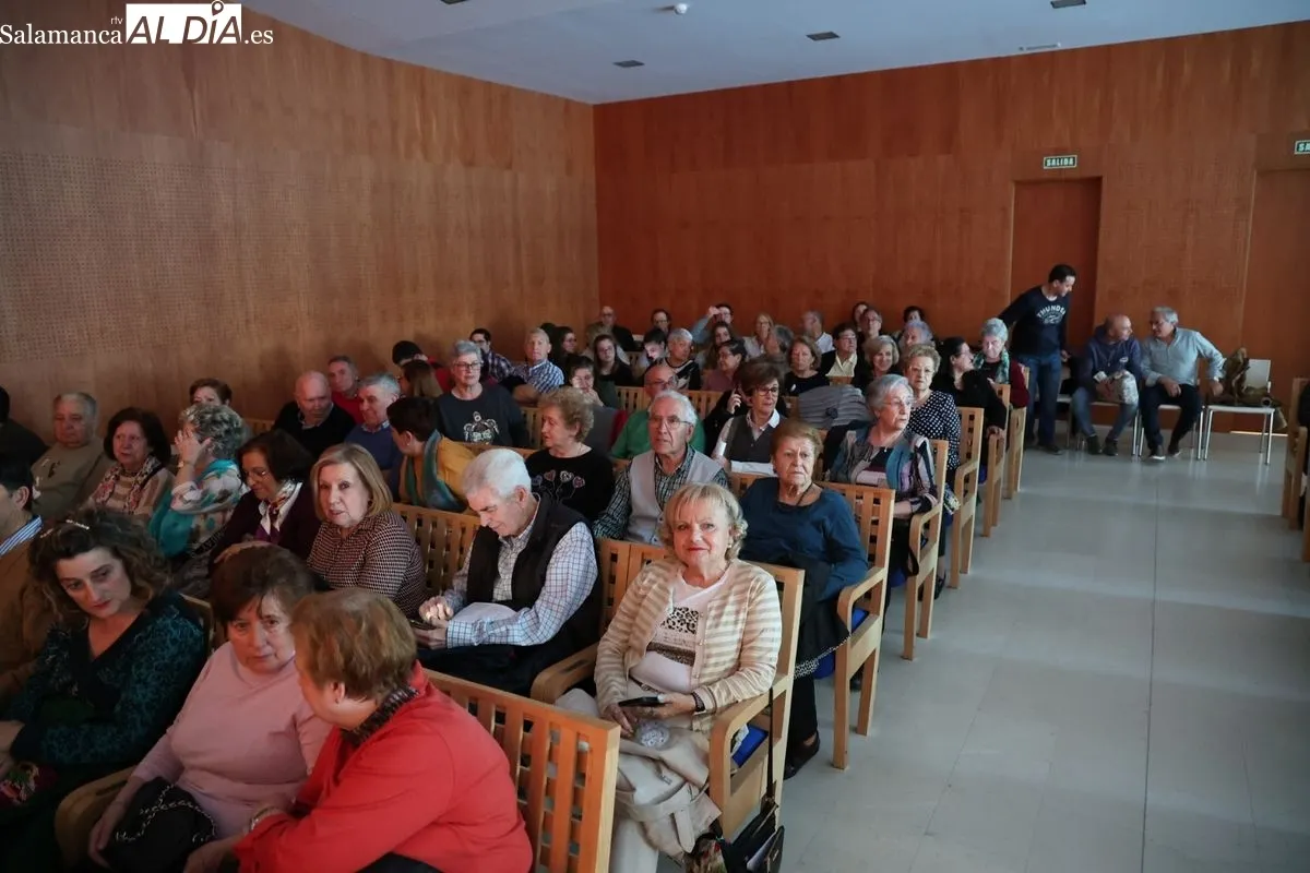 Salamanca disfruta de la música más tradicional con los hermanos Carlos y Ángel Rufino de Haro | FOTOS: David Sañudo 