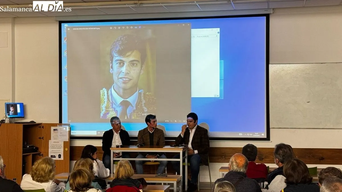 Alejandro Marcos entrevistado en la Universidad Pontificia 