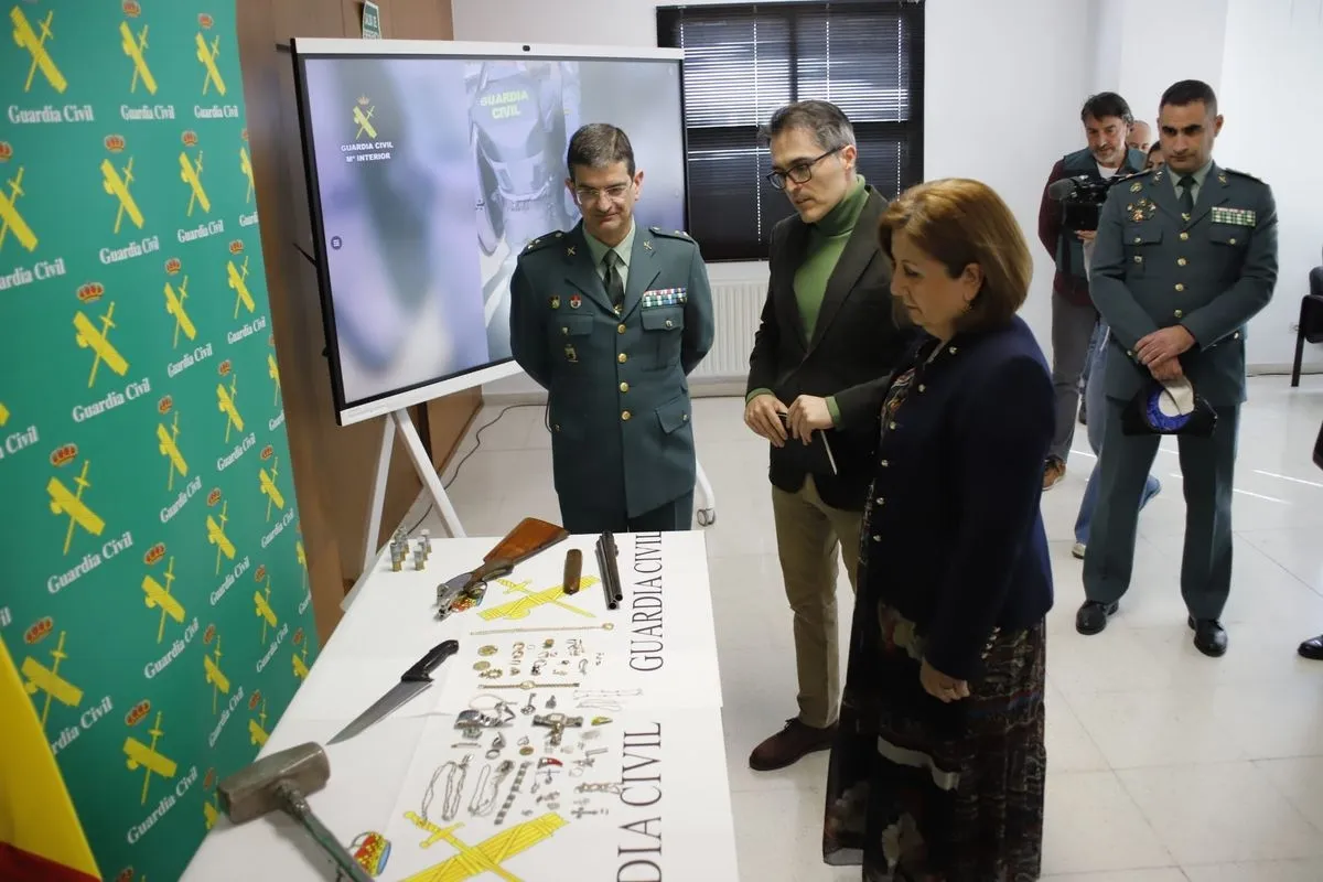 Rueda de prensa sobre la detención de los autores del violento asalto de una casa en Puente del Congosto. Foto de Ángel Puma
