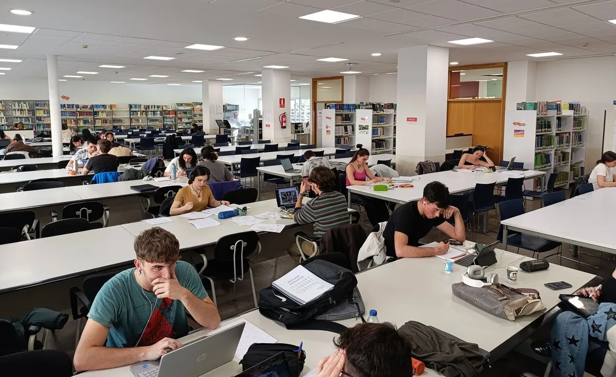 Biblioteca de Biología y Biotecnología de la Universidad de Salamanca, en el paseo Universidad de Coimbra, 7, en el Campus Unamuno