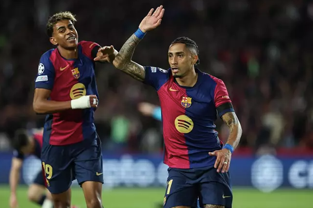 El Barça se mete en cuartos de la Champions tras ganar al Benfica en un partido dedicado al recientemente fallecido Carles Miñarro (3-1)