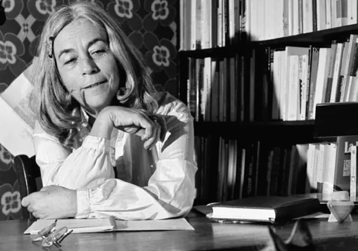 Aprobada la moción del PP para que el Gobierno se sume a la celebración del centenario del nacimiento de Martín Gaite