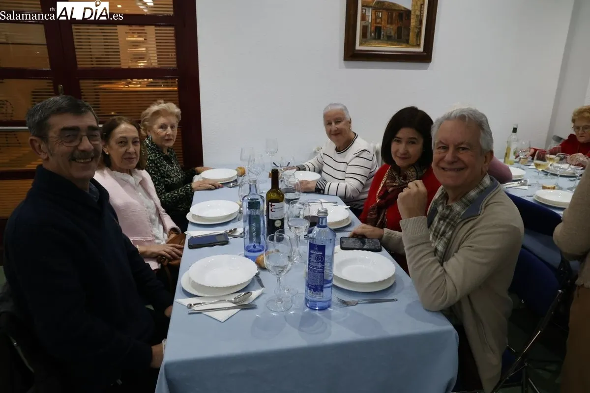 Comida para celebrar el Carnaval en el Centro Gallego de Salamanca