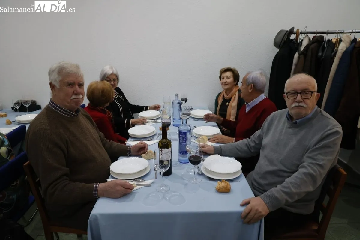 Comida para celebrar el Carnaval en el Centro Gallego de Salamanca