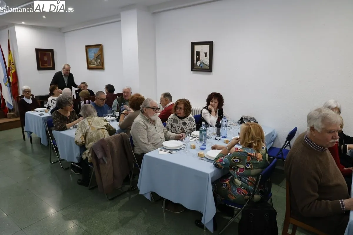 Comida para celebrar el Carnaval en el Centro Gallego de Salamanca