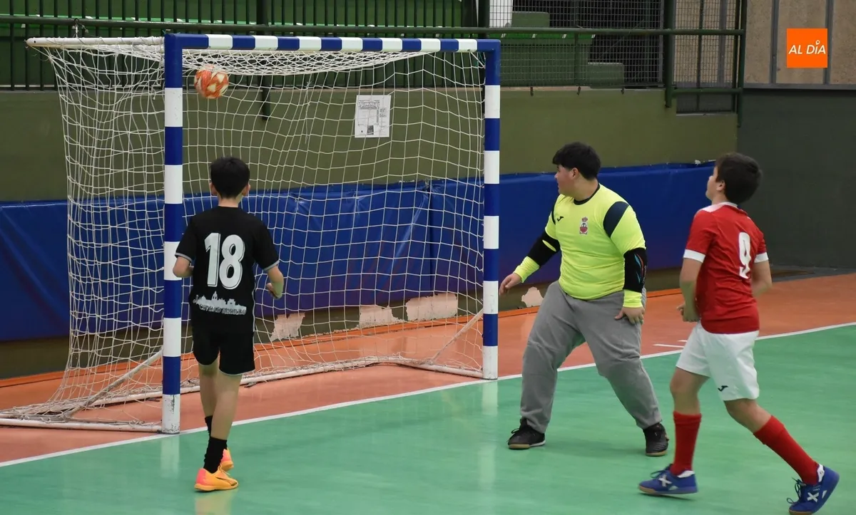Foto 3 - Nueva doble victoria de los infantiles y cadetes del III Columnas ante La Alberca
